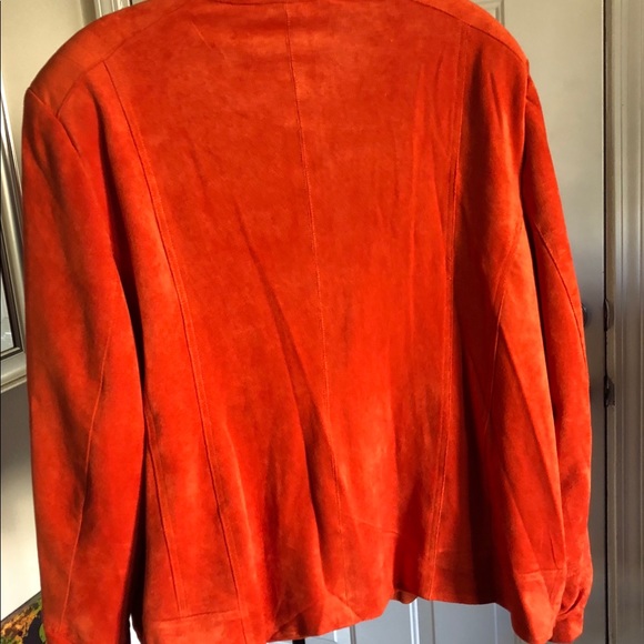 Super soft Orange Jacket - Picture 2 of 8